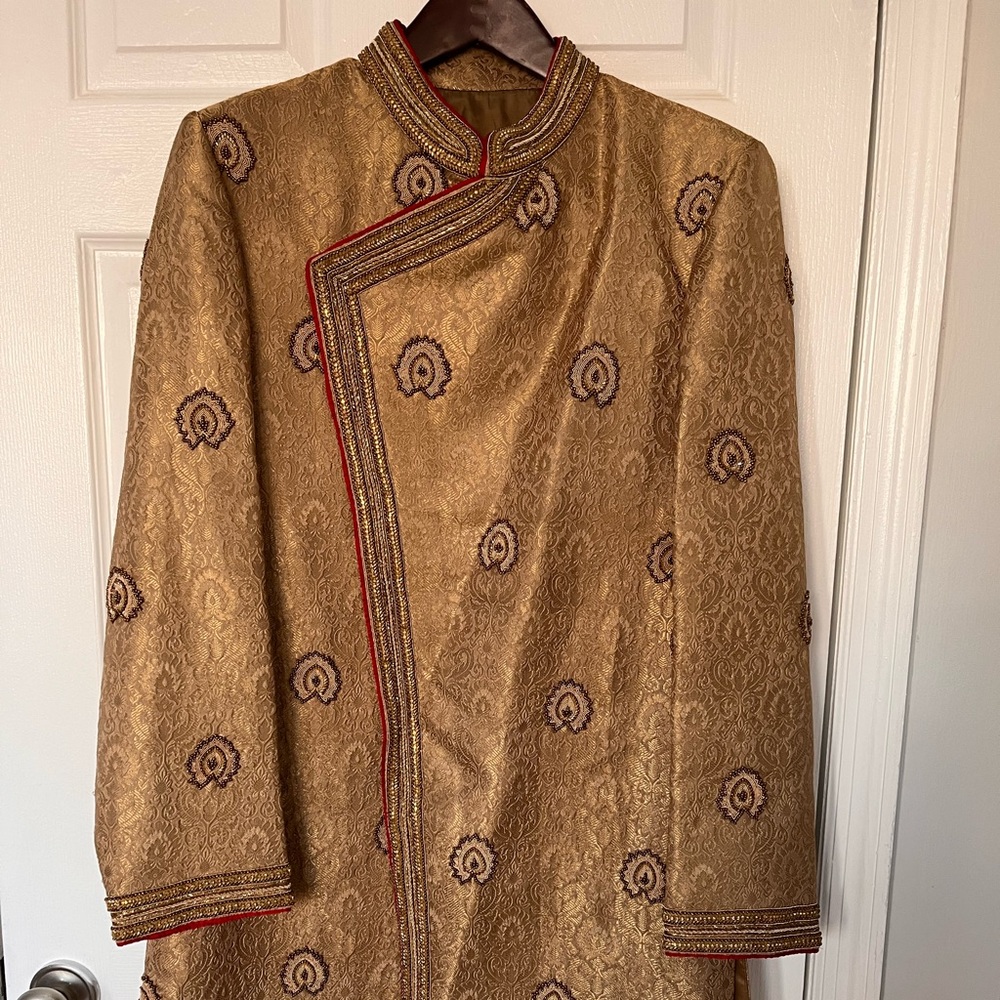 Men's Indian Sherwani Wedding Attire Suit size 38,
